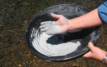 Researchers unearth a natural clay deposit with antibacterial activity.